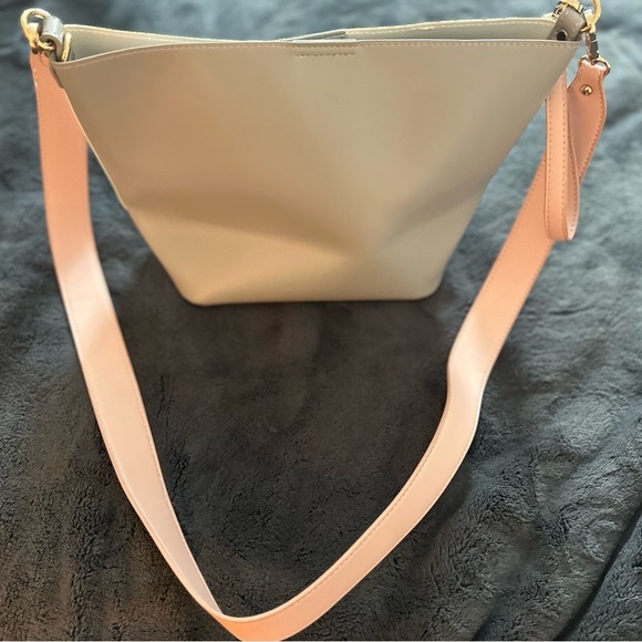 NWOT Summer & Rose Vegan Leather Bucket Bag - Picture 5 of 15